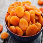 مجموعة متنوعة من المشمش